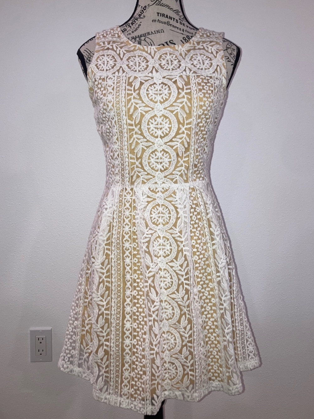Altar’d State White Crochet Lace Overlay Sleeveless A-Line Mini Dress Small
